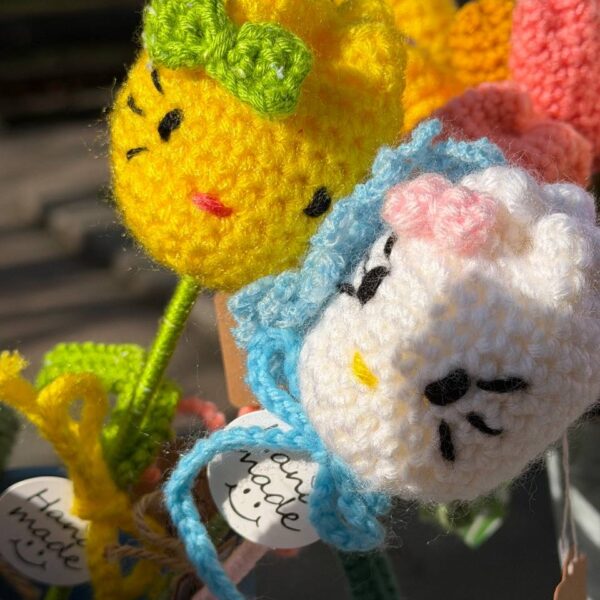 “Hello Kitty” - плетена с дръжка
